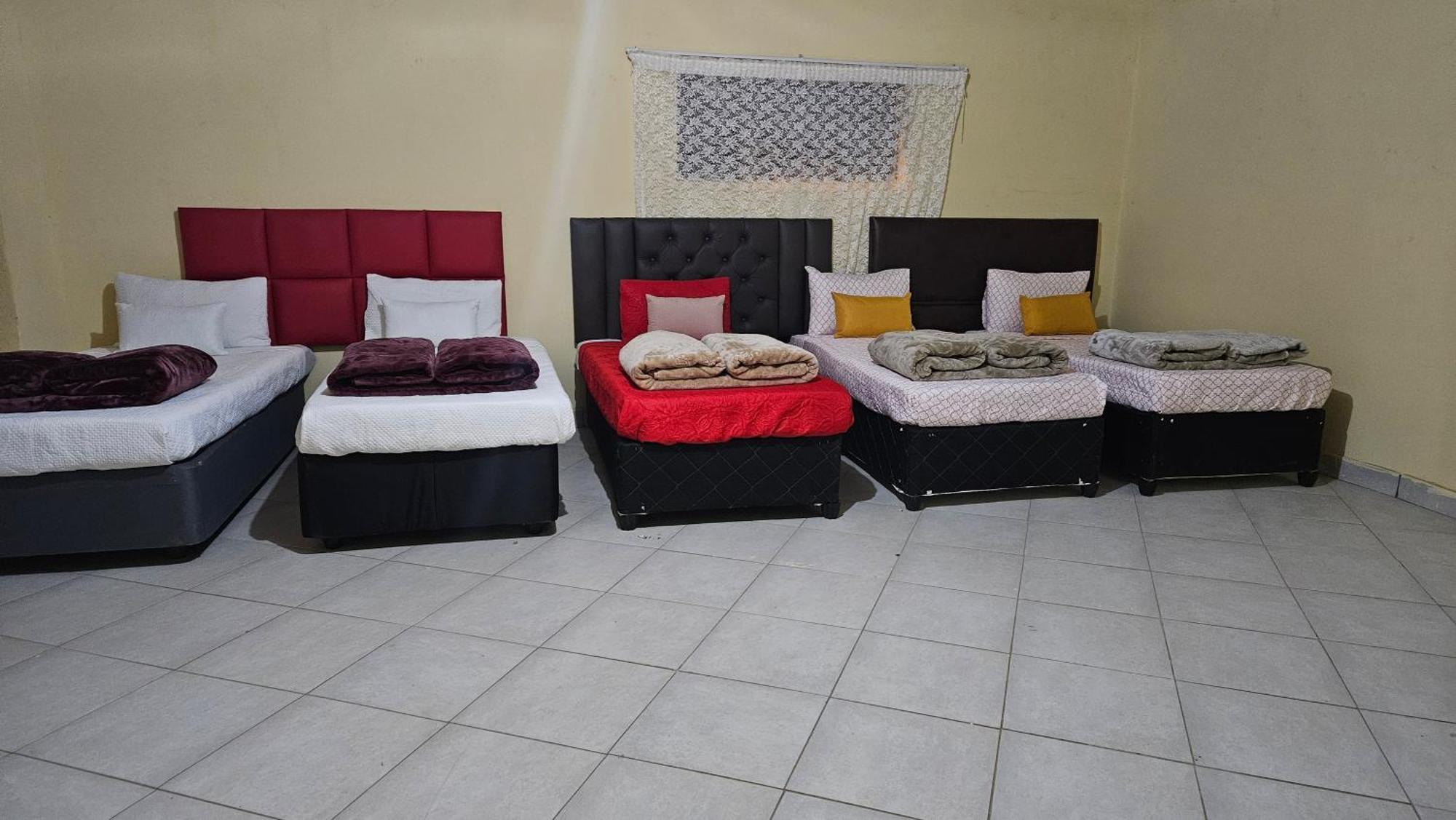 Goodlife Guest House In มาฮิเคง ภายนอก รูปภาพ